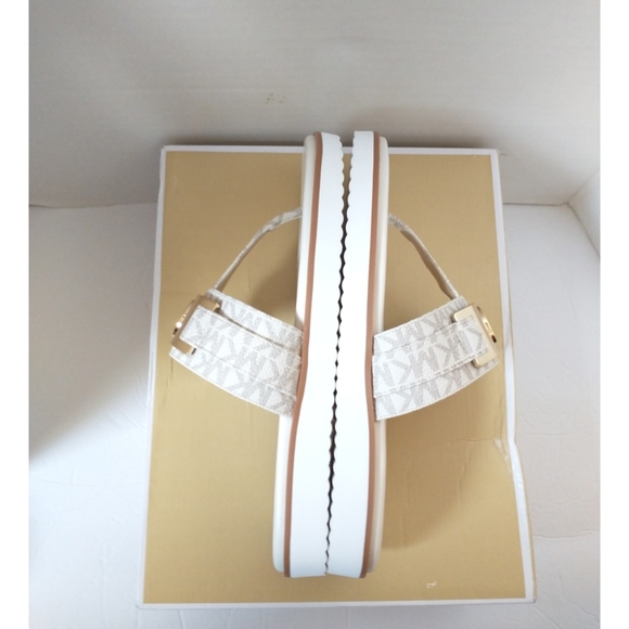 NEW! MICHAEL KORS Women's Briar Logo Sporty Thong Sandals Vanilla Gold Size 7 - Picture 7 of 8